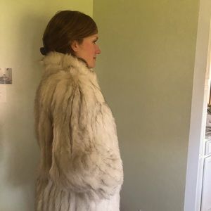 Vintage Saga Fox fur coat designed by Mr. J. Well cared for/excellent condition